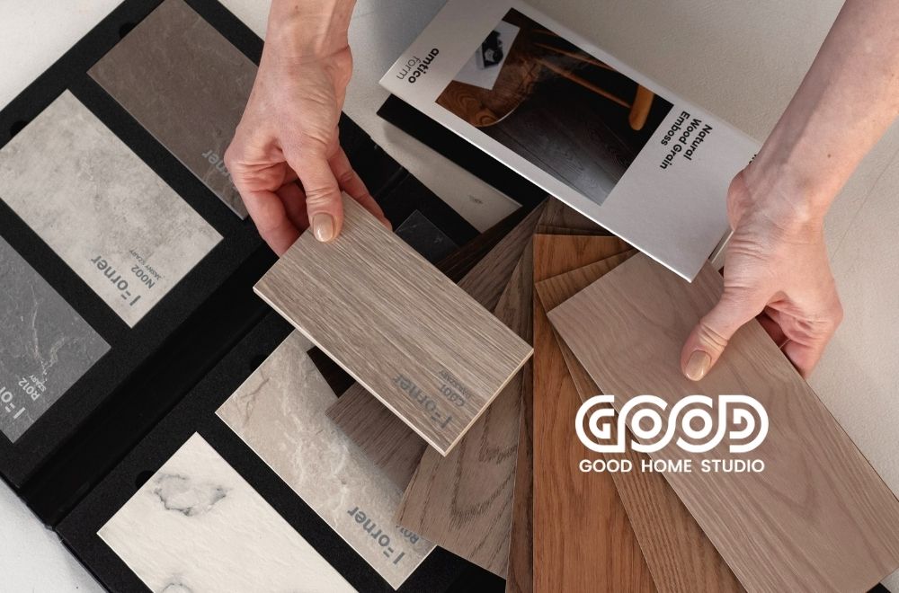 Projektant wnętrz z gliwic podczas dobierania materiałów pod wykończenie mieszkania